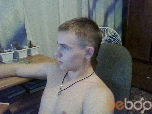  3819327  Nicholas, 29 ,    