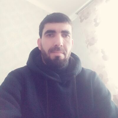  ,   Ali, 33 ,   ,   
