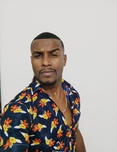  Santa Barbara,   Adriano, 27 ,   ,   