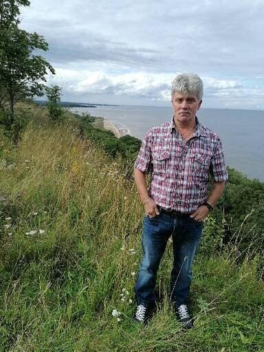  ,   Artur, 64 ,   ,   
