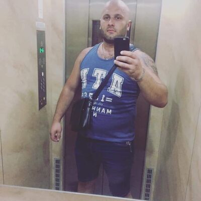  Praha,   Roman, 35 ,  