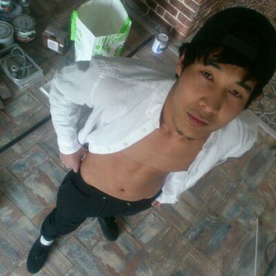  ,   Axmet, 33 ,   