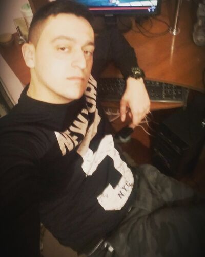  -,   , 32 ,   