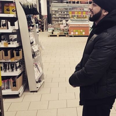  ,   Emil, 26 ,   ,   
