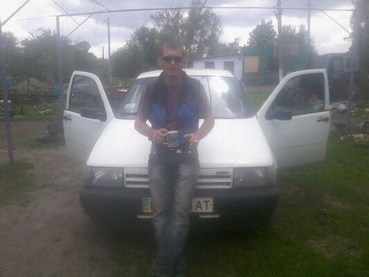  ,   Nik, 40 ,   