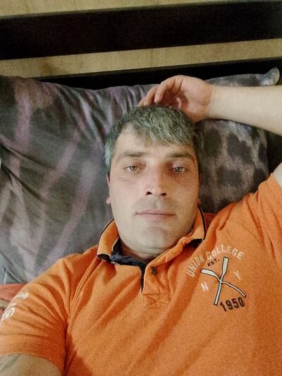  ,   Alik, 33 ,     