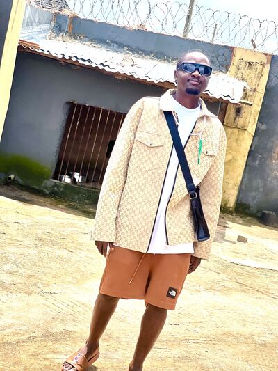  ,   Kelvin, 23 ,   ,   