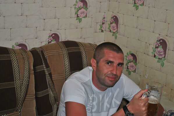  ,   Aleksei, 44 ,   ,   , c 