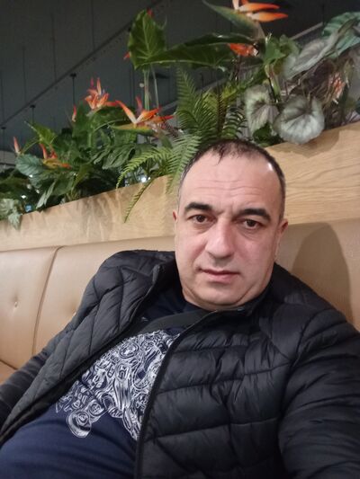  ,   Yusif, 40 ,     