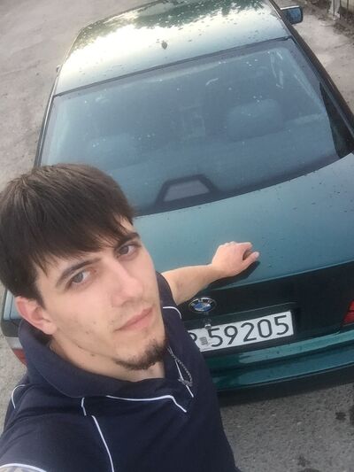  ,   Alex, 35 ,   