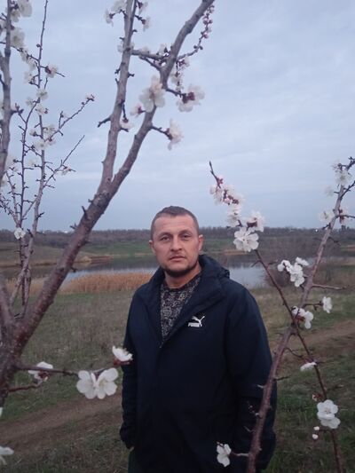  ,   Valentin, 41 ,   ,   , c 