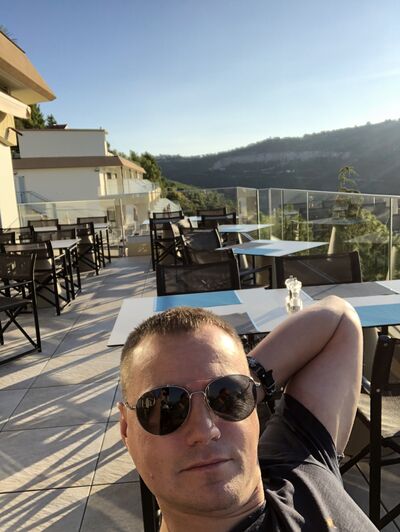  ,   Zydrunas, 49 ,  