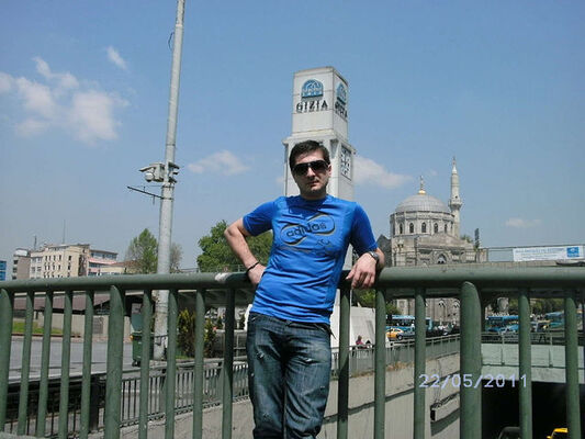  ,   Alex, 40 ,   