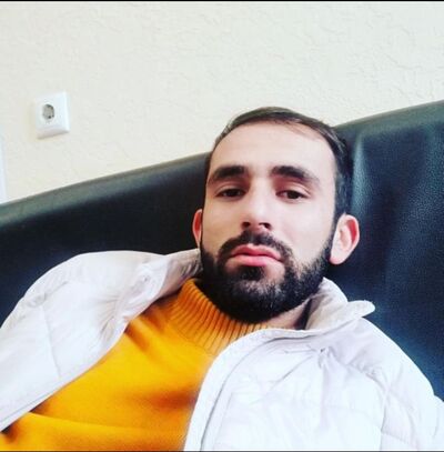 ,   Artur, 28 ,   ,   