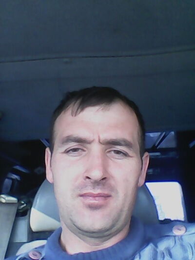  ,   Armen, 37 ,  