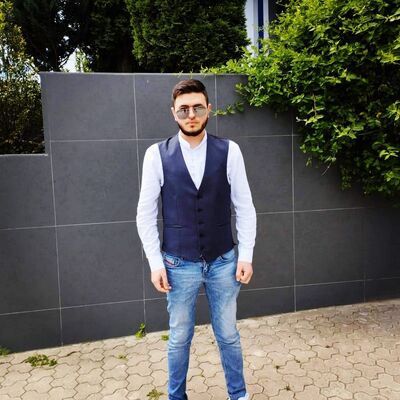  ,   Mihai, 21 ,   ,   