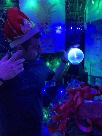  Holon,   Yos, 35 ,   ,   , c 