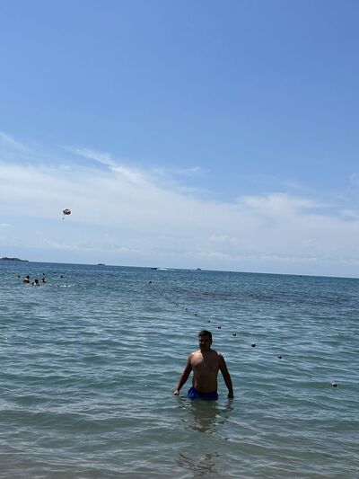  ,   Maks, 37 ,   ,   