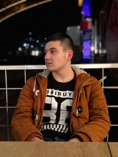  ,   Dorin, 25 ,   