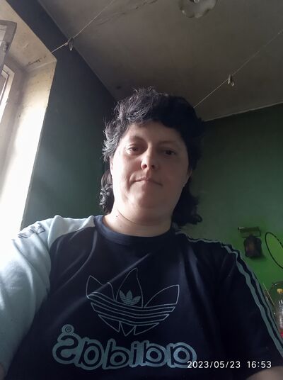  ,   Maria, 44 ,   c 