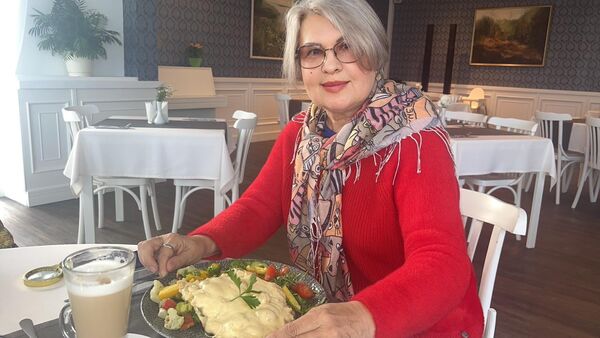  ,   Natali, 61 ,   c , 