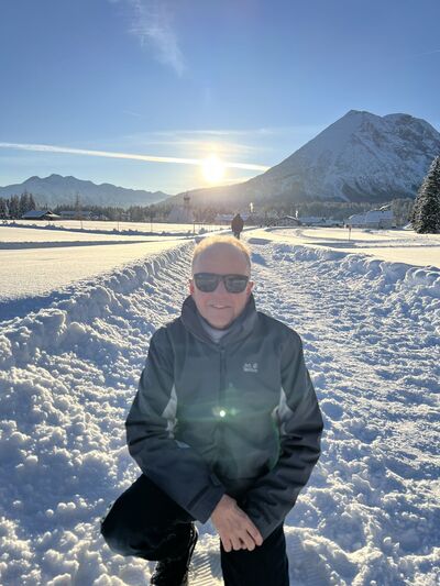 Hall in Tirol,   Milan Kolar, 51 ,   ,   , c 