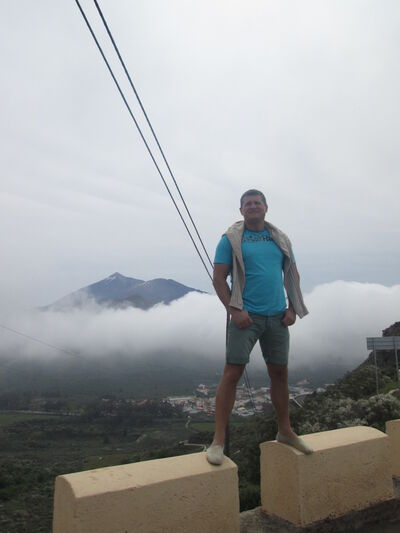  ,   Tomas, 44 ,   ,   , c 