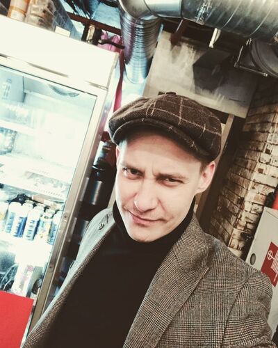  ,   Shum, 33 ,   ,   
