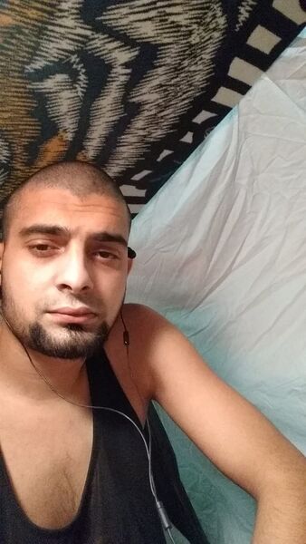  ,   Parizhan, 28 ,   ,   