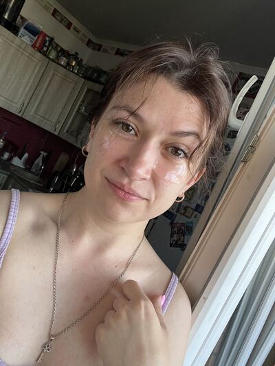 ,   Anastasia, 29 ,   ,   , c , 