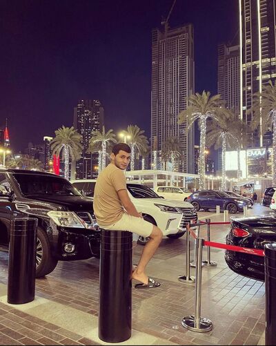  ,   Beeek, 29 ,   ,   
