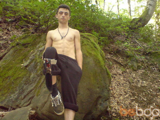  ,   Ia gruzin, 32 ,   ,   , c 