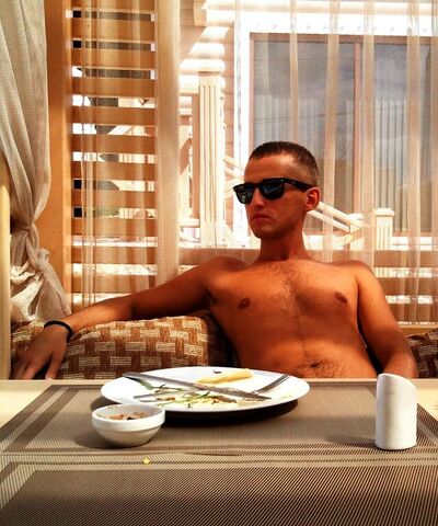  ,   Victorcyni, 42 ,   ,   , c , 