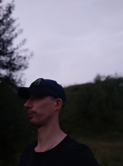  ,   Denis, 32 ,   ,   , c , 
