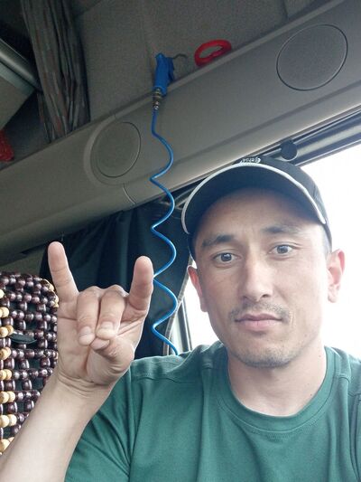  ,   Rustamjon, 32 ,   ,   