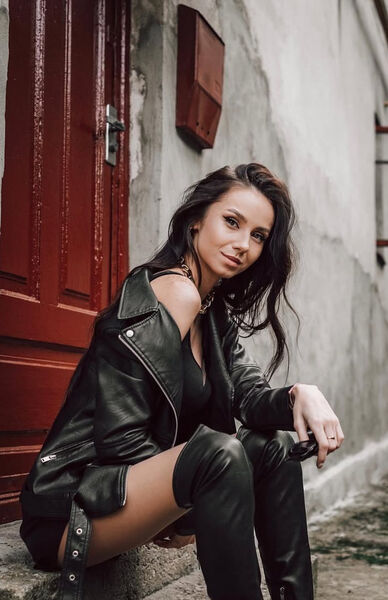  ,   Tanya, 32 ,   ,   