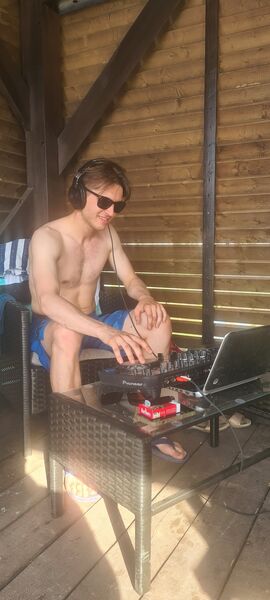  ,   Oleg Borisof, 33 ,   ,   