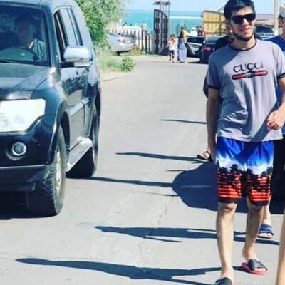  ,   Zuxriddin, 33 ,   ,   