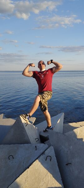  ,   Ruslan, 30 ,   ,   