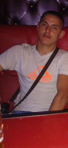  4098817  Andrei, 31 ,    