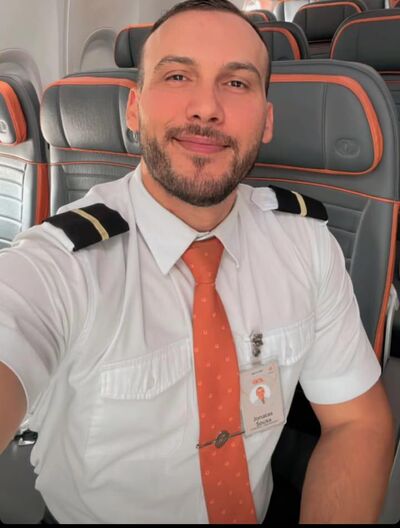  ,   FrankMichael, 41 ,   ,   