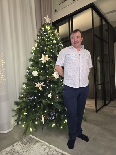  ,   Vadim, 52 ,   ,   