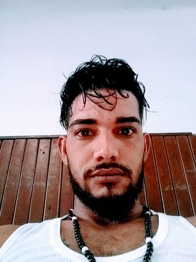  ,   Ernesto, 28 ,   ,   