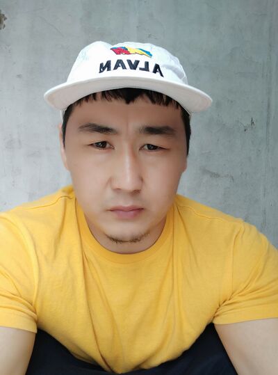  ,   Makon, 33 ,   ,   