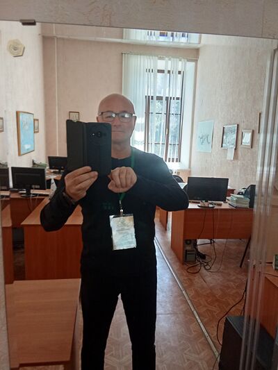  ,   Renat, 49 ,   c 