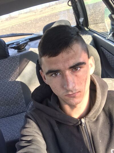  ,   Artem, 20 ,   ,   