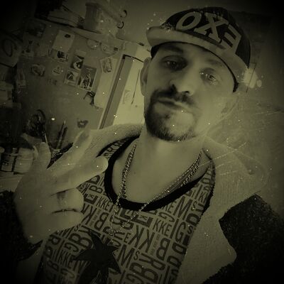  --,   Alexs, 44 ,   ,   , c , 