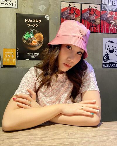  ,   Ying Li Li, 36 ,   ,   