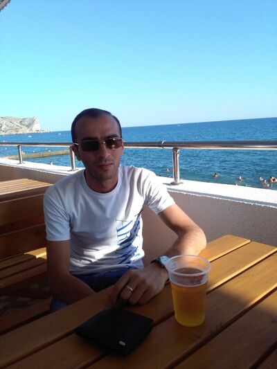  ,   Armen, 42 ,   ,   , c 
