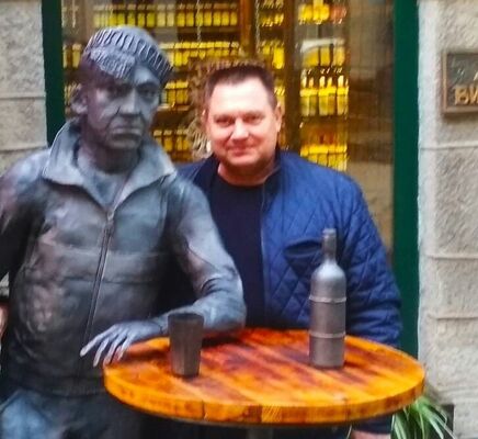  ,   Viktor, 59 ,     , c 